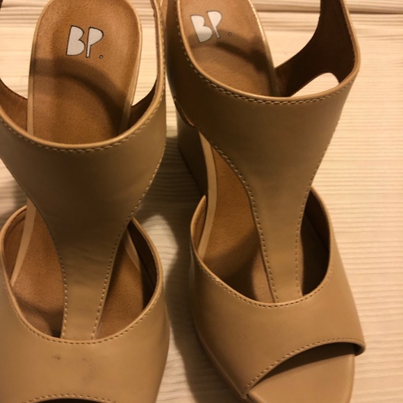 BP Tan Heels - Picture 4 of 5